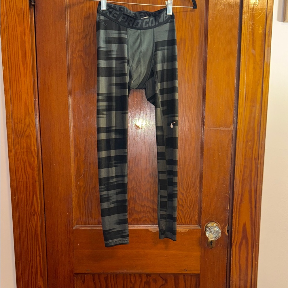 Boys Nike Pro Combat Black and‎ Gray Leggings